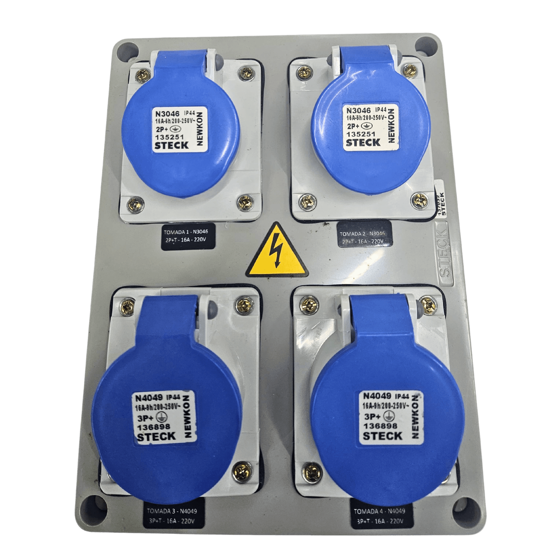Quadro De Sobrepor C/ 2 Tom. 16A 2P+T 200/250V N3046 + 2 Tom. 16A